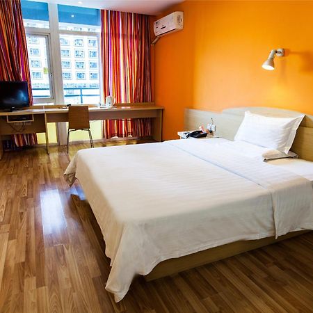 7Days Inn Guangzhou South Railway Station Huijiang Subway Station Bagian luar foto