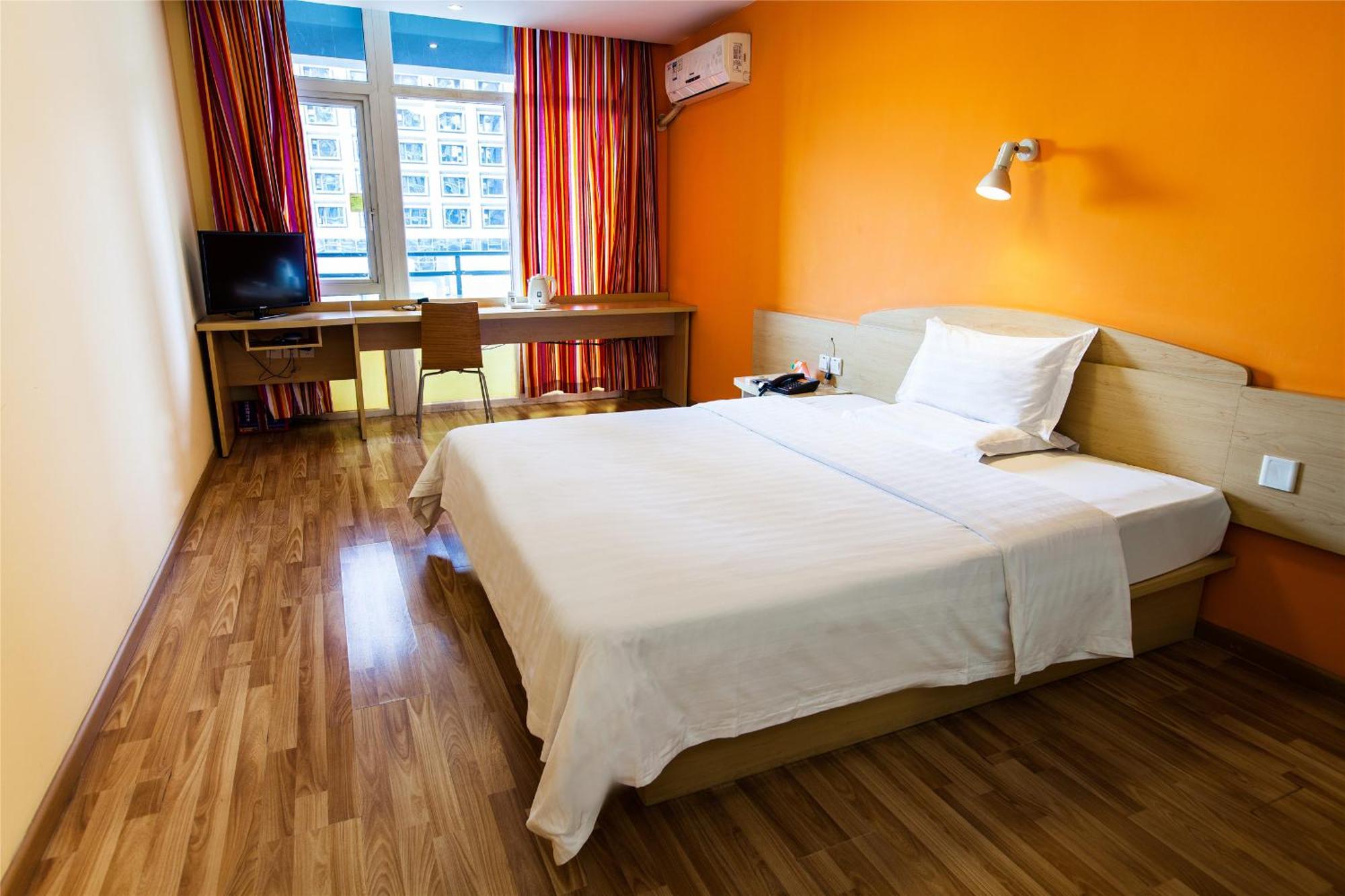 7Days Inn Guangzhou South Railway Station Huijiang Subway Station Bagian luar foto