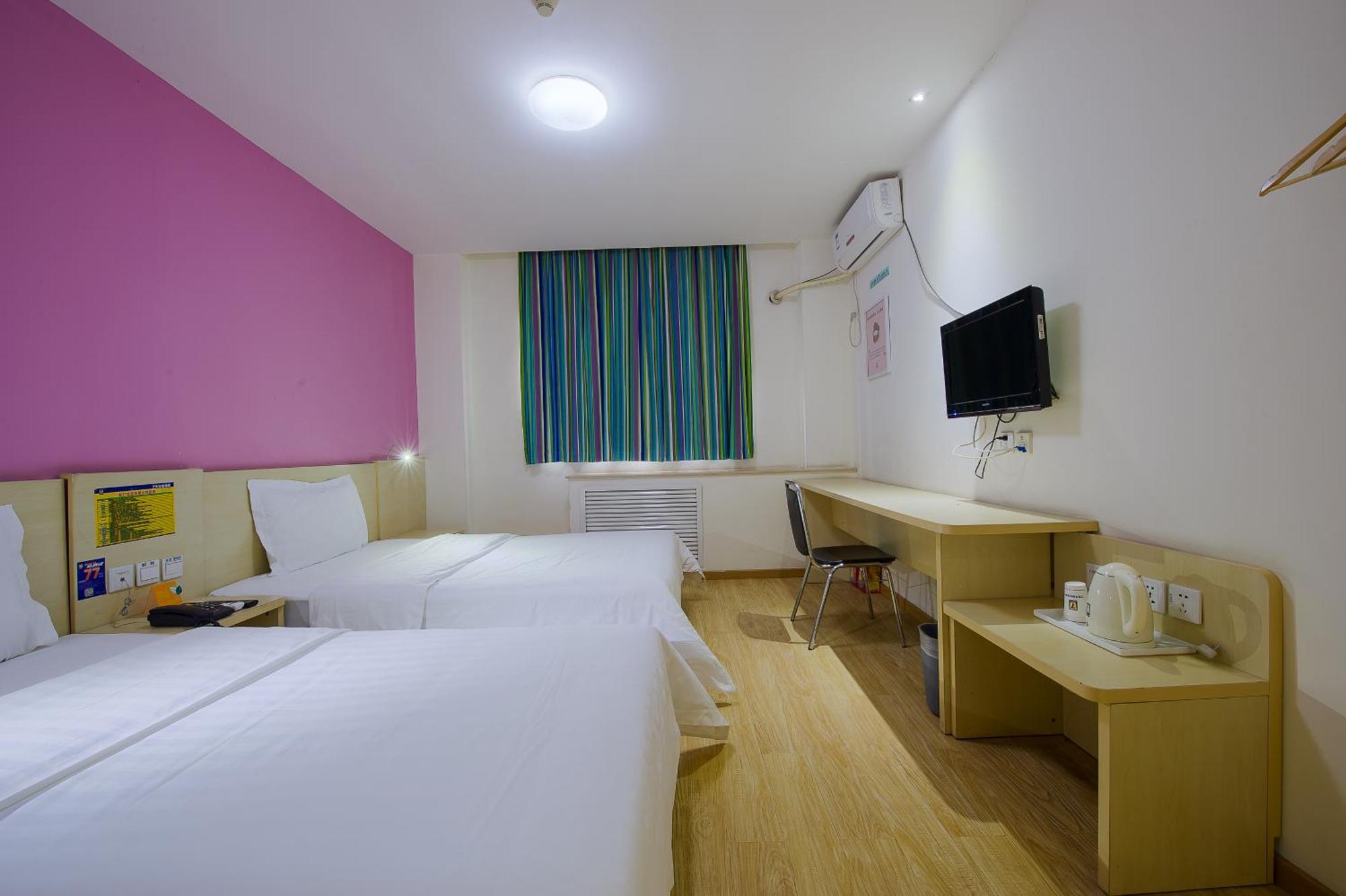 7Days Inn Guangzhou South Railway Station Huijiang Subway Station Bagian luar foto