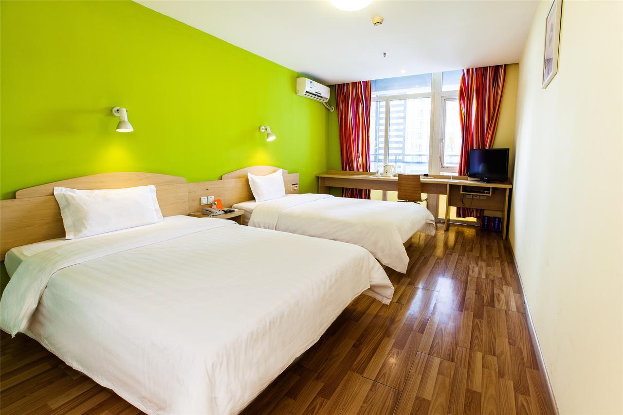 7Days Inn Guangzhou South Railway Station Huijiang Subway Station Bagian luar foto