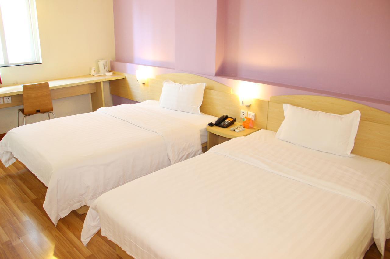 7Days Inn Guangzhou South Railway Station Huijiang Subway Station Bagian luar foto