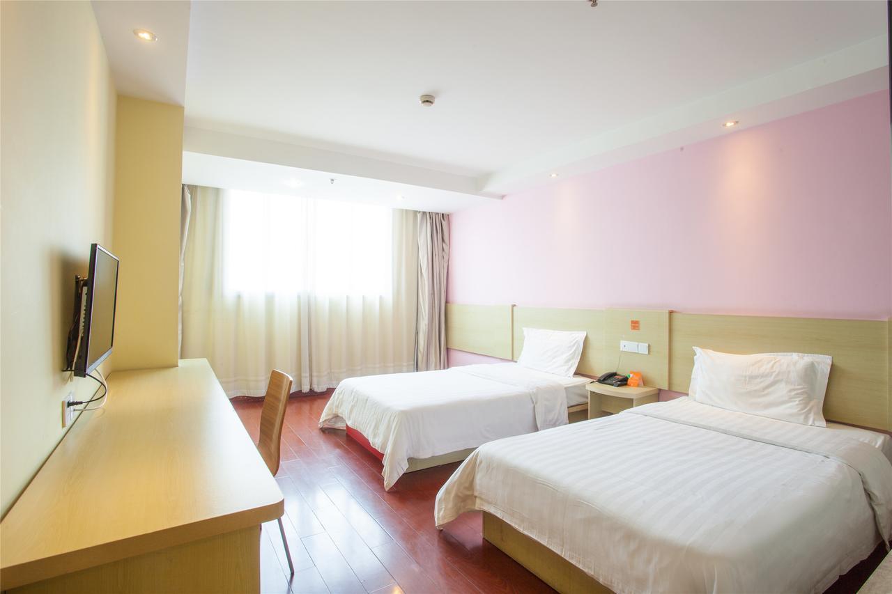 7Days Inn Guangzhou South Railway Station Huijiang Subway Station Bagian luar foto